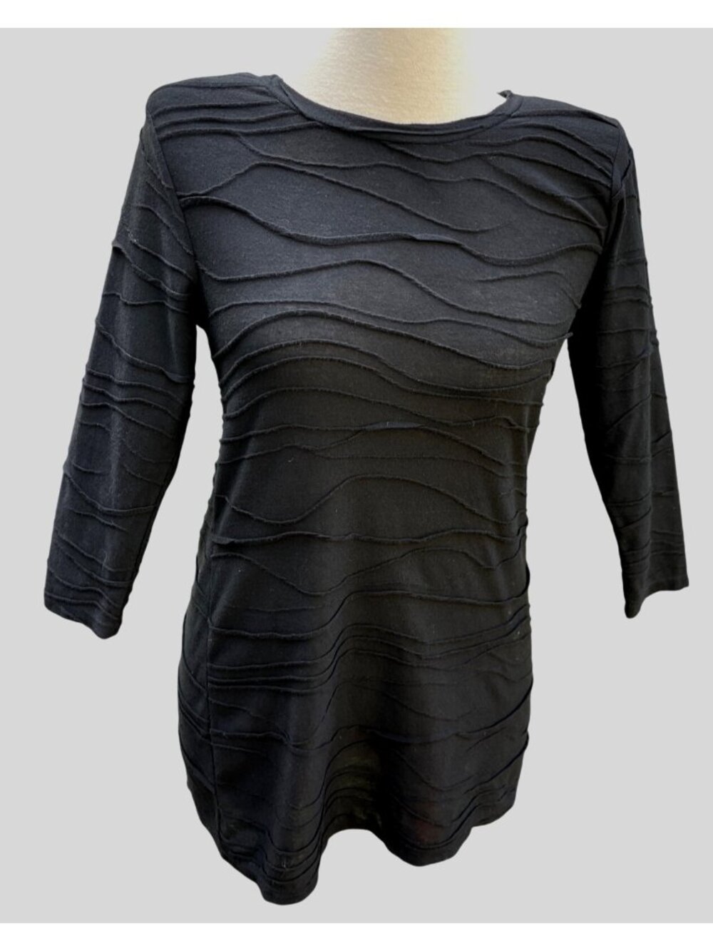 Black Textured 3/4 Sleeve Womens Top Size Small Short Goth Knit Textured